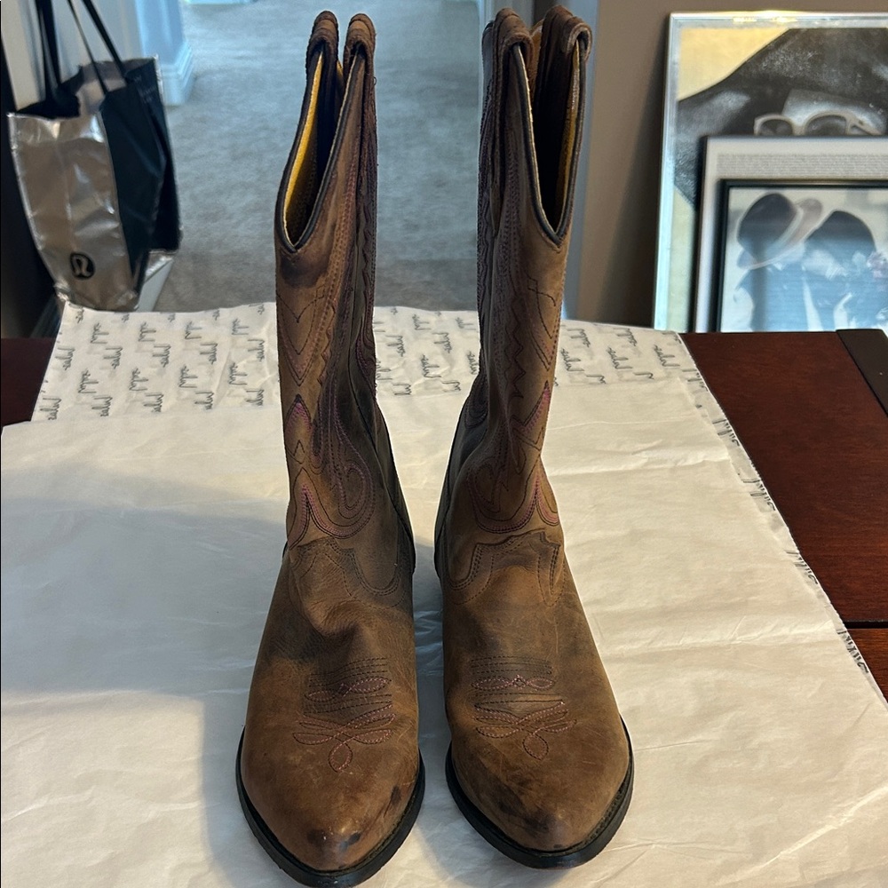 Leather Elegant Brown Western Heeled Boots - Picture 2 of 5